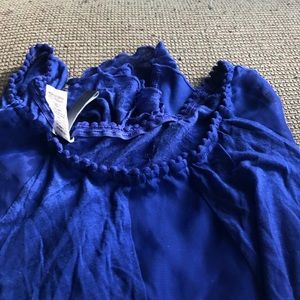 Sleeveless pullover shawl